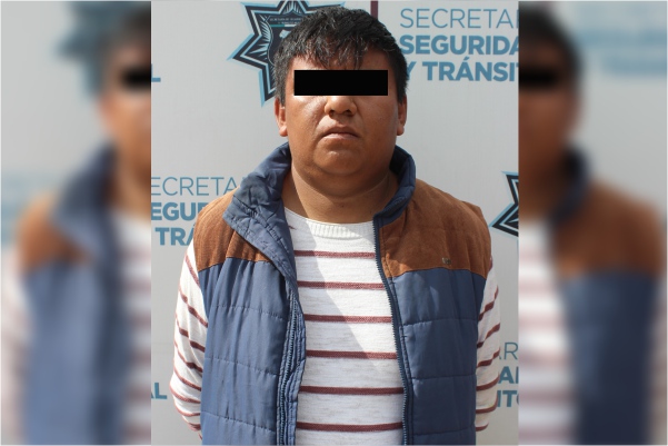 Policías detienen a maleante con vehículo robado y dos personas plagiadas