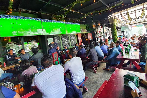 Elegancia de futbol europeo conquista a mexicanos