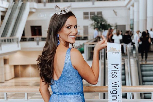 Una bioquímica se convierte en la nueva Miss América