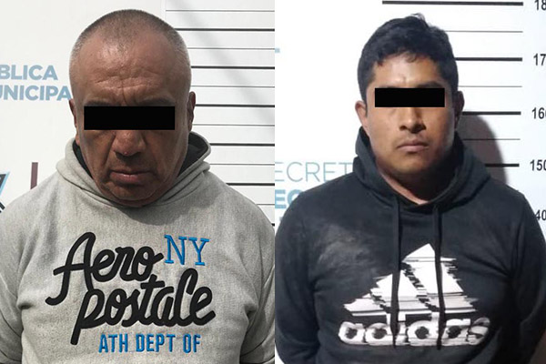 A la sombra dos sujetos que asaltaban Oxxos