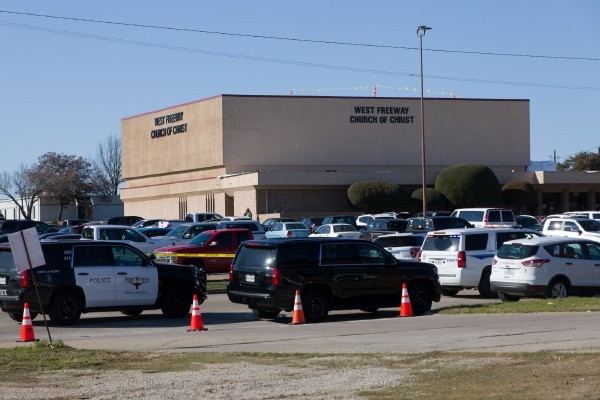 Tiroteo en iglesia de Texas deja dos muertos