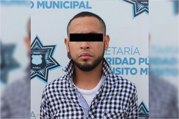 Fuerzas municipales detienen a narcomenudista armado