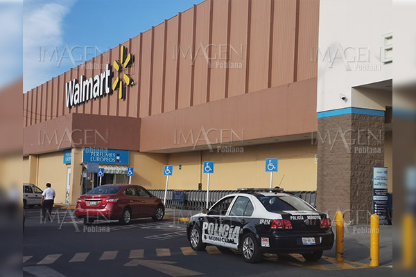 Paro cardíaco le arrebata la vida a sexagenario en pleno Walmart