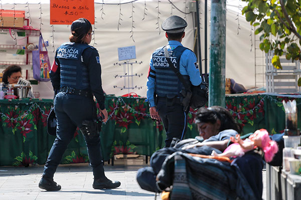 Fuego amigo tira por la borda trabajo de Policías