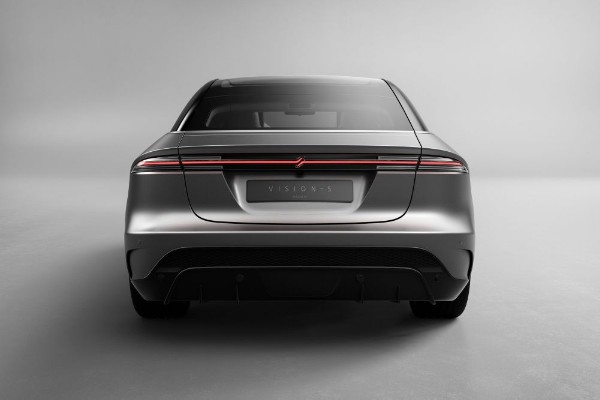 Sony presenta su novedoso auto eléctrico