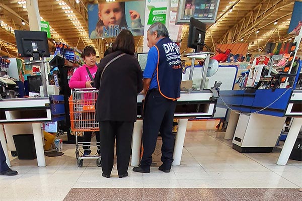 Propinas son nuestro salario, no lo olviden: empacadores