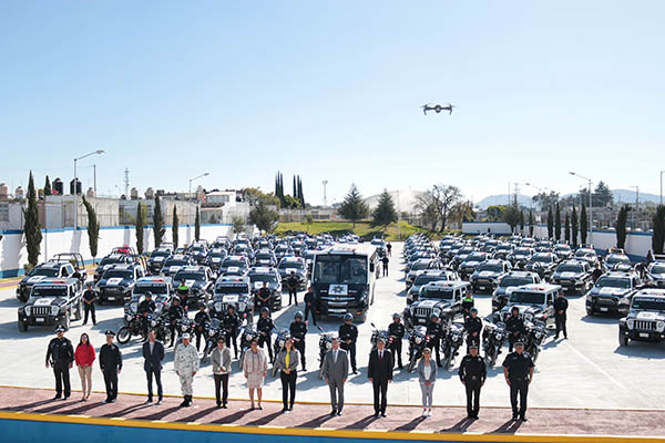 Fortalecen a la SCC con patrullas y nuevos elementos policiacos