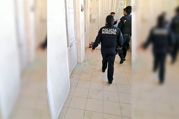 Detienen a vándalos en la Junta Municipal de Reclutamiento
