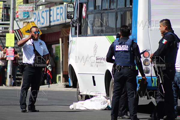 Octogenaria muere atropellada por microbús de la ruta Bulevar-CU