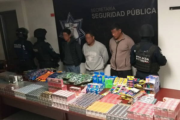 Liberan a sujetos sorprendidos con cigarros robados en el Mercado Unión