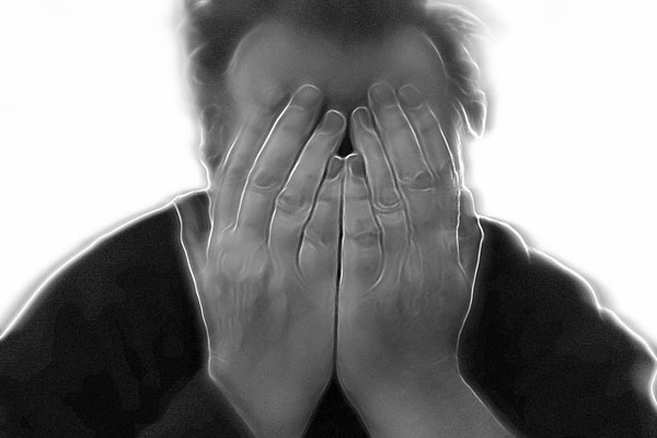 Un hombre sufrió insoportables migrañas durante una década, y esta fue la razón