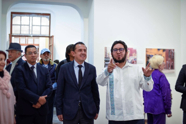 Inauguran exposición “Instantes entre hilos” en la Casa de los Muñecos