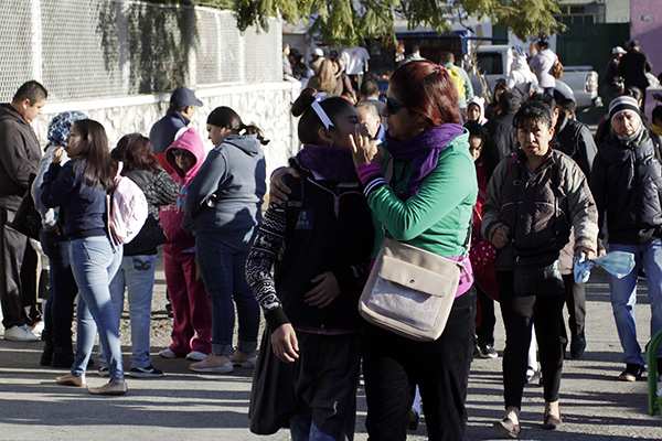 Adiós a los puentes, AMLO propondrá cambios en calendario escolar
