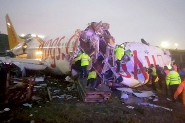 Más de 50 heridos tras accidente de avión en Estambul