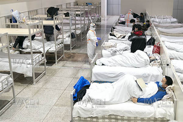 La OMS recibe con cautela la desaceleración de contagios del coronavirus