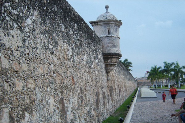 Las murallas de Campeche, punto importante de la ruta de los corsarios