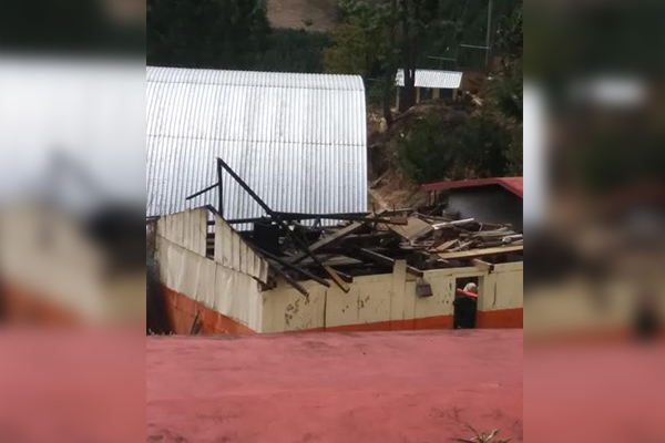 Volaron con el viento dos techos de desayunadores escolares