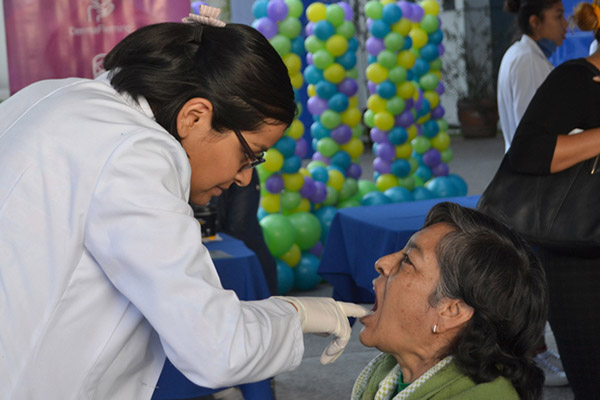 Hospital Universitario lleva a cabo feria de la salud