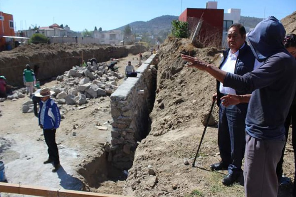 Supervisa edil de Amozoc obra del próximo canal fluvial