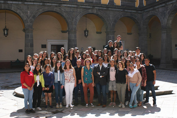 Estancia cultural y académica en la BUAP de estudiantes del Lycée Jacques Coeur
