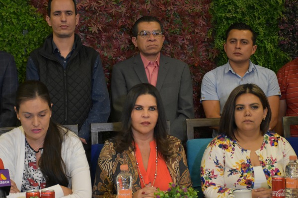 Ni un paso atrás en el trabajo para los texmeluquenses, afirma Norma Layón