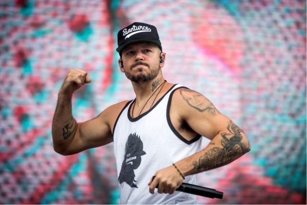 Residente sorprende con su nuevo sencillo “René”