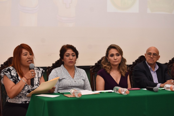 Colegio de Abogados y FROC se suman al paro nacional de mujeres