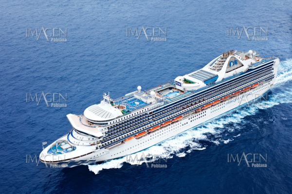 El Grand Princess desembarcará a los pasajeros que requieren ayuda médica