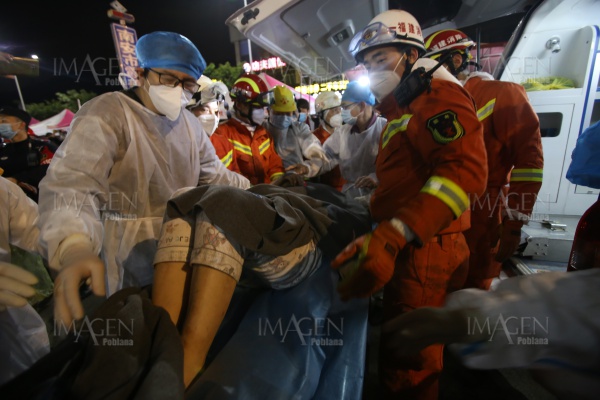Asciende a 18 el número de muertos por derrumbe de un hotel en China