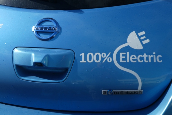 Desafíos de la electromovilidad como alternativa amigable con el medioambiente