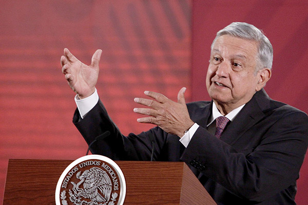 No se deben entregar becas a quienes no estudian, reconoce López Obrador