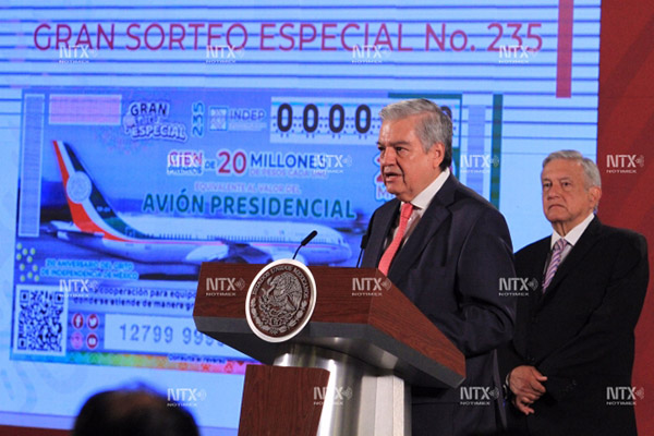 Comenzó la venta de “cachitos” para rifa del avión