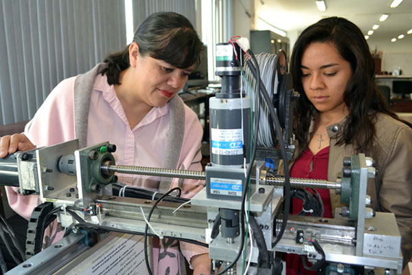 Estudio del feminismo en la BUAP, referente histórico que marcó nuevos ejes para la investigación