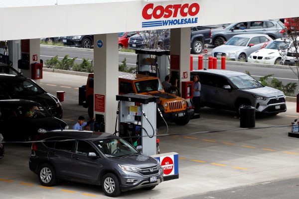 Los precios de la gasolina no bajarán en el país