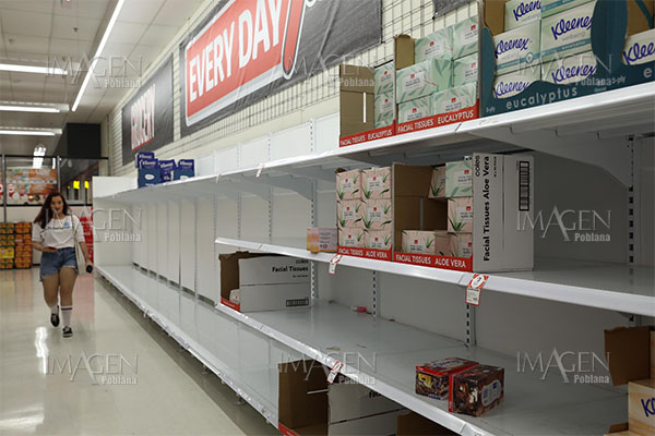 ¿Es COVID-19 la que vacía papel higiénico de estantes de supermercados?