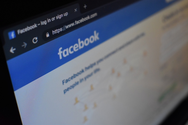 Prohibir, informar y regular: acciones tomadas en redes sociales por coronavirus