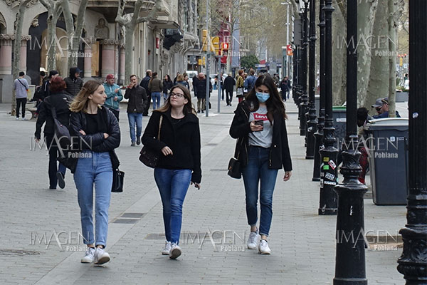 Número de contagiados de coronavirus en España aumenta en 2,000 en una jornada