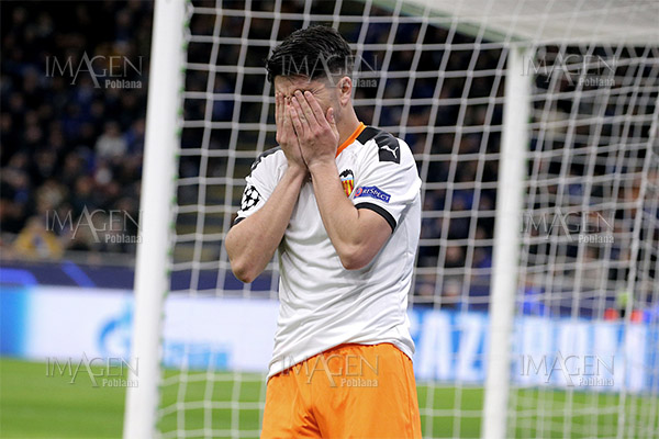 Valencia confirma cinco casos de COVID-19 en su primer equipo