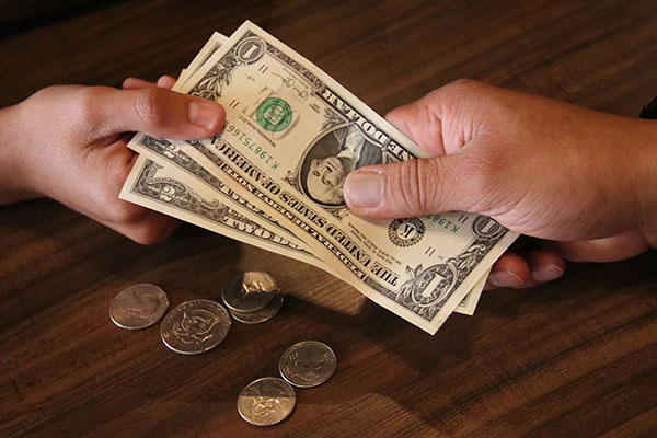 Tipo de cambio supera esta madrugada barrera de 24 pesos por dólar