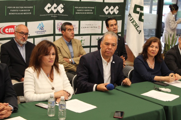 Proponen empresarios al gobierno 13 acciones para la contingencia sanitaria