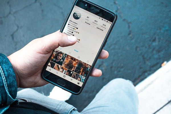 Redes sociales, la alternativa de los famosos en la pandemia