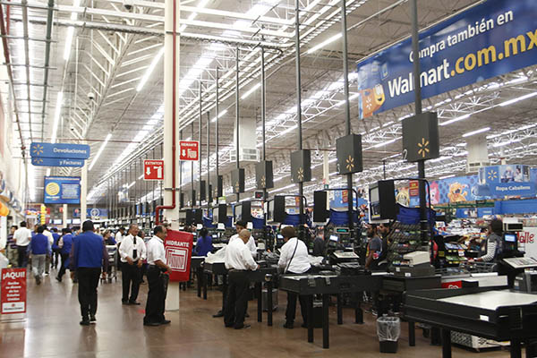 Empacadores de supermercados, de los más afectados por COVID-19