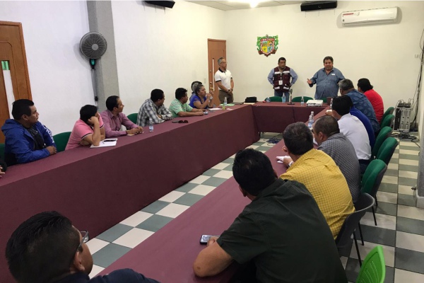 Ayuntamiento de Texmelucan capacita a tianguistas sobre el COVID-19