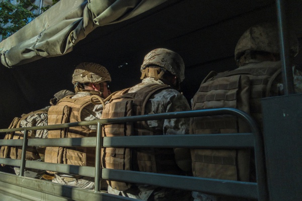 Ejército de EU entra en Nueva York para convertir hoteles en hospitales