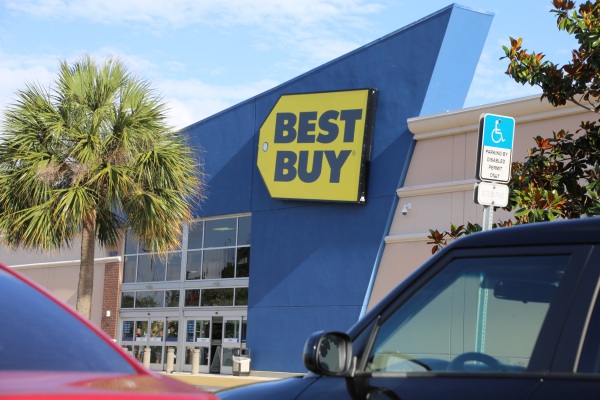 Best Buy no permite el ingreso y entrega productos en la puerta
