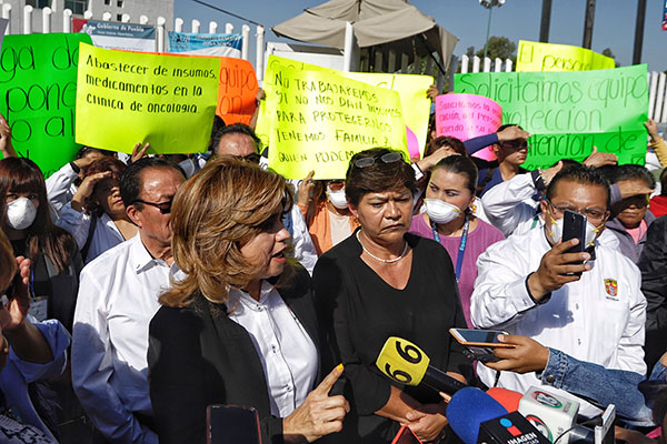 Se manifiestan médicos del Hospital General del Norte; acusan falta de insumos