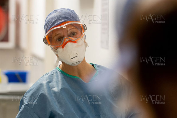 "Admiten personas muy viejas": critican Países Bajos el sistema sanitario español