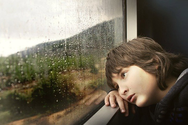 ¿Cómo afecta a los niños el confinamiento prolongado?