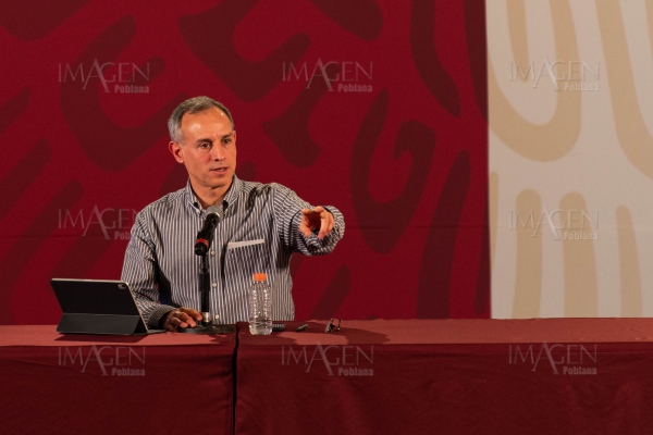López-Gatell niega ser mal ejemplo y pide no abordar su vida privada