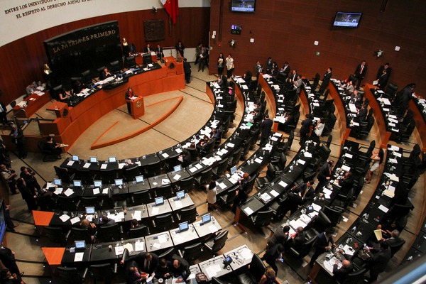 Senado rechaza propuesta de AMLO para modificar consulta de revocación de mandato